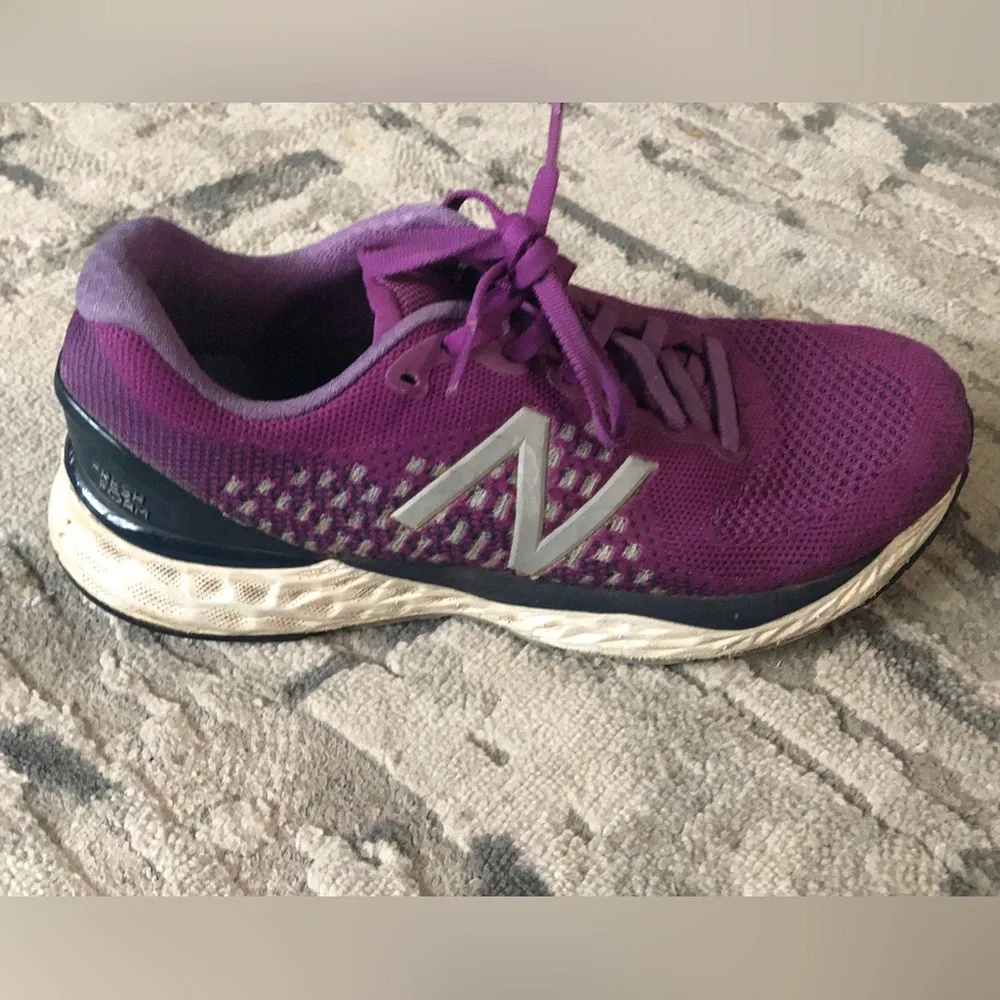 Purple New Balance 880 Running Shoes Fresh Foam size 7.5